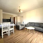Vila 4 Stinet